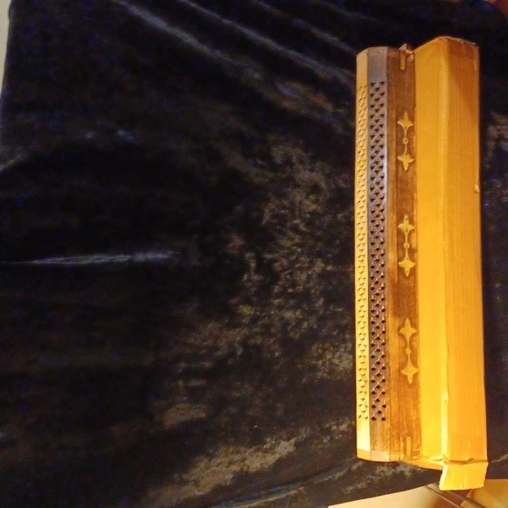 Incense Casket 30inch two tone bro and beige two cone brass holders Incense hold
